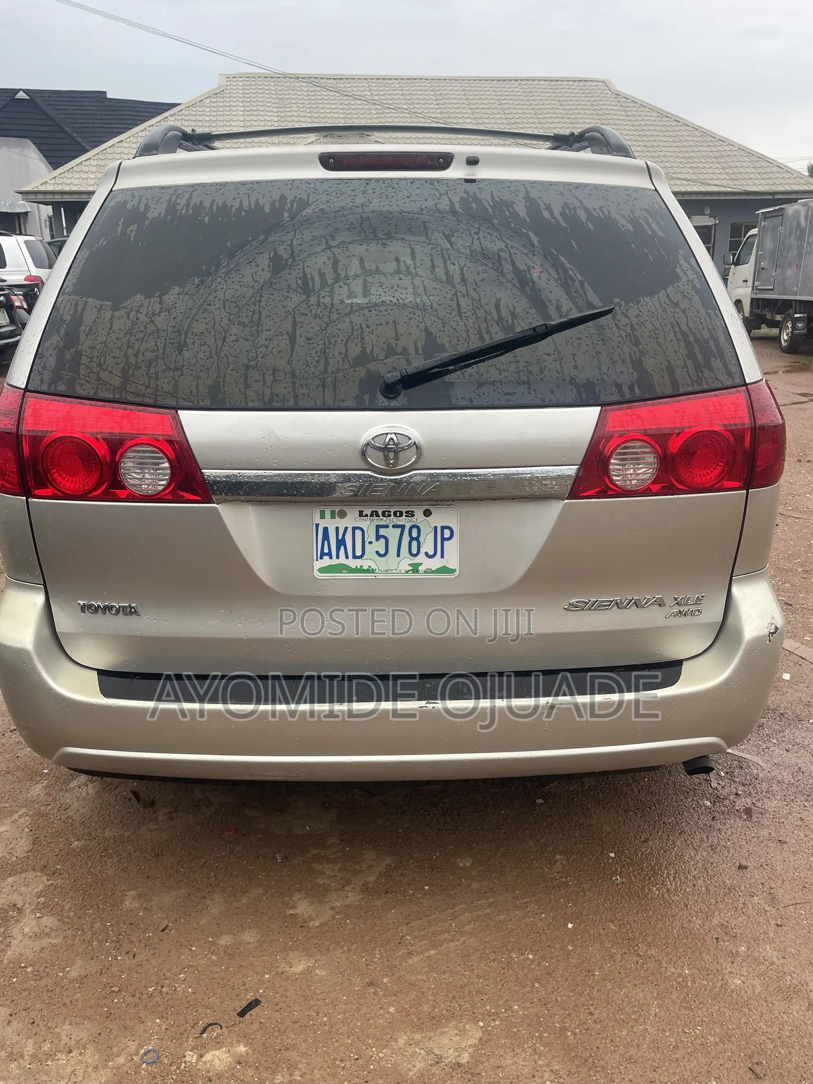 Toyota Sienna XLE Limited AWD 2006 Gold