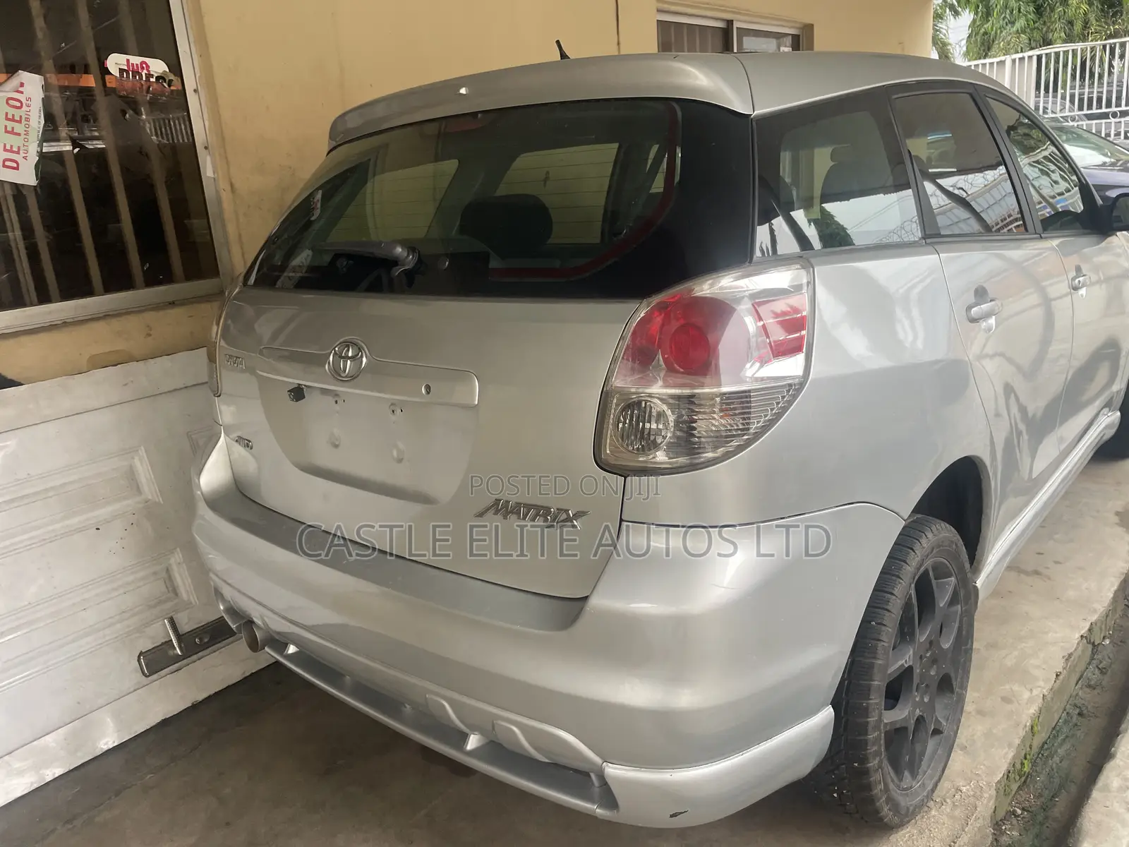 Toyota Matrix XR Hatchback AWD (1.8L 4cyl 4A) 2005 Silver