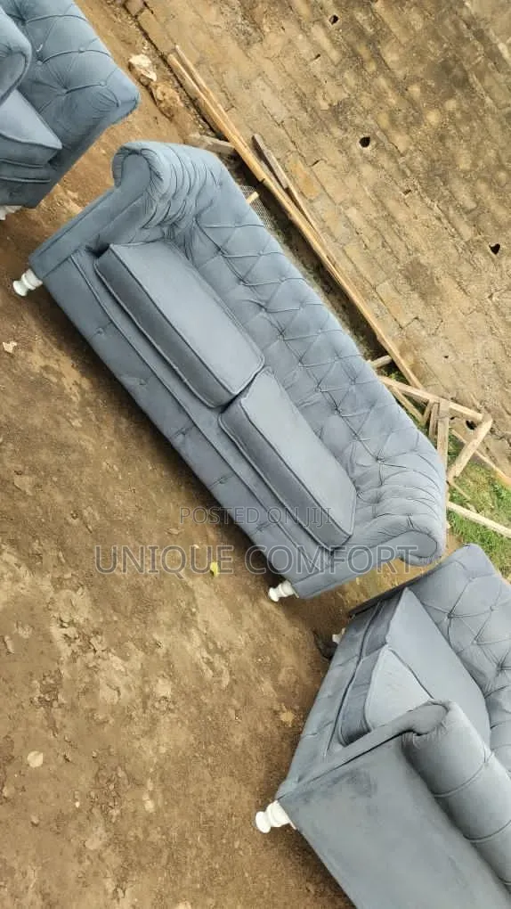 Top Quality 7 Seaters Chesterfield Sofa Set (3,2,1,1) Seaters