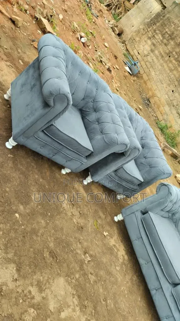 Top Quality 7 Seaters Chesterfield Sofa Set (3,2,1,1) Seaters