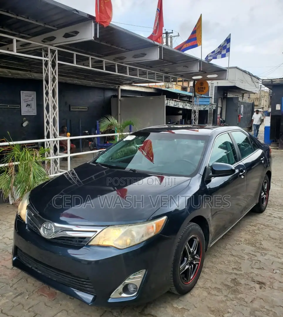 Toyota Camry 2014 Blue