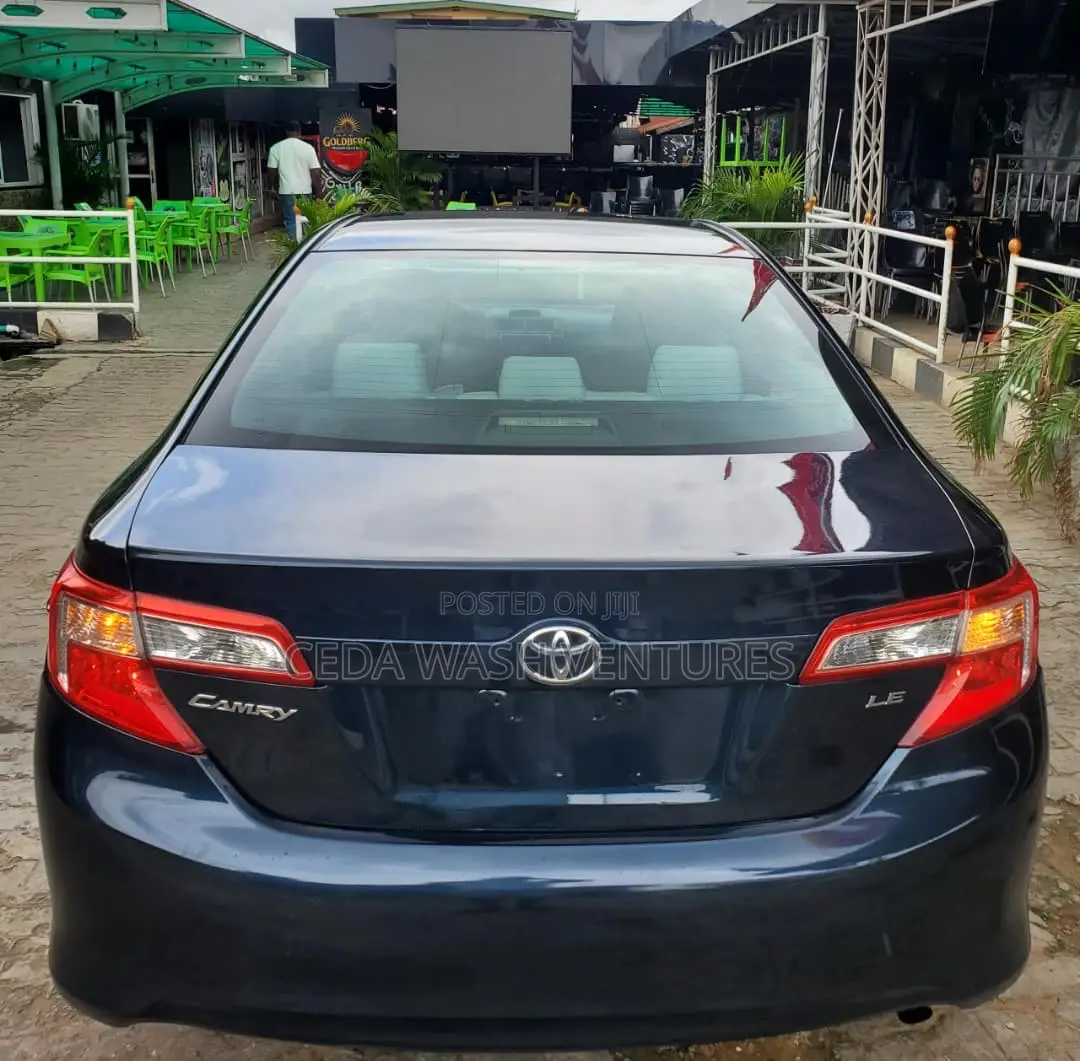 Toyota Camry 2014 Blue