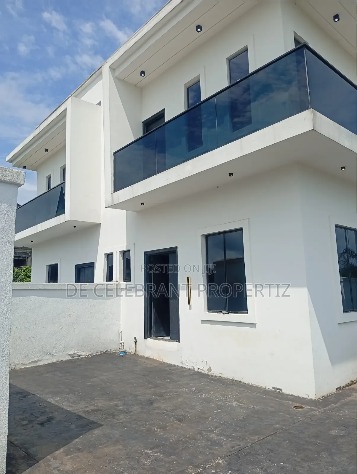 4bdrm Townhouse/Terrace in Harmony Height Owerri for sale