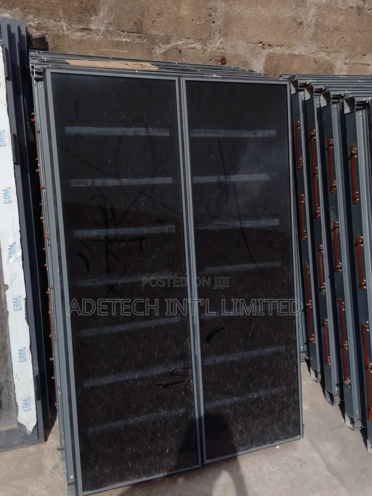 Stout Aluminium Frameless Window With Net and Burglary