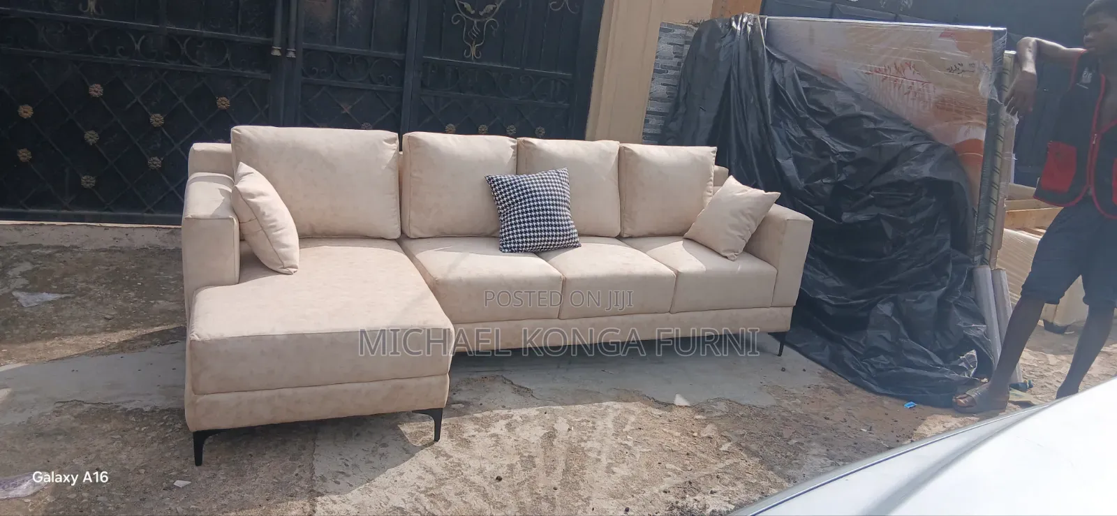 Uniqe L Shape Sofa