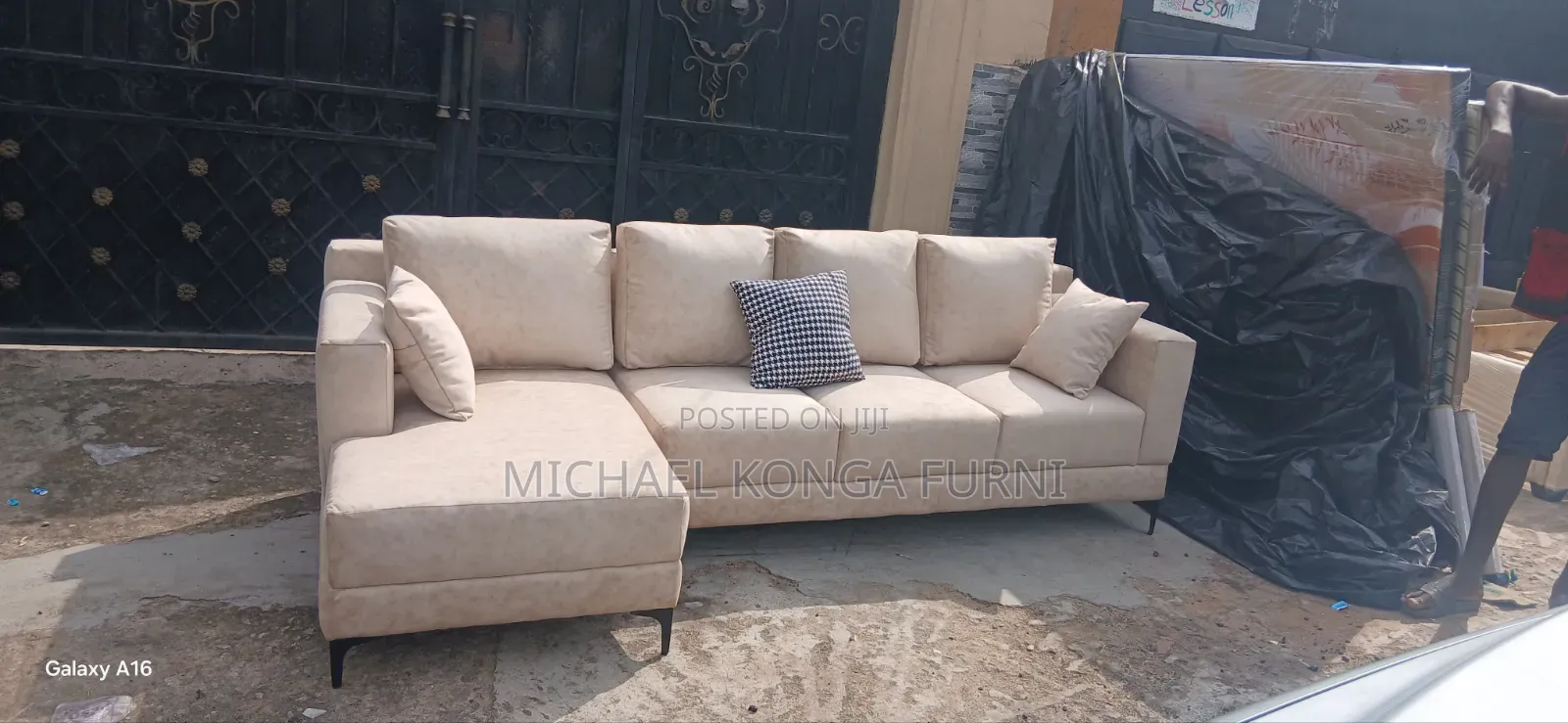 Uniqe L Shape Sofa