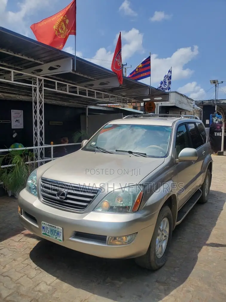 Lexus GX 470 2004 Gold