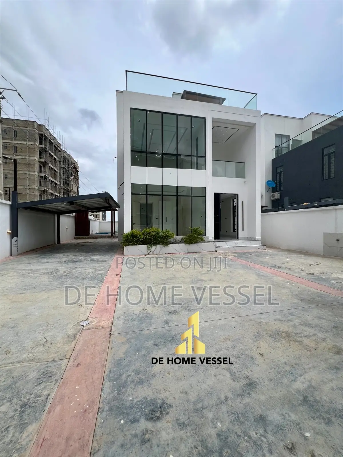5bdrm Duplex in Lekki Phase 1 for sale