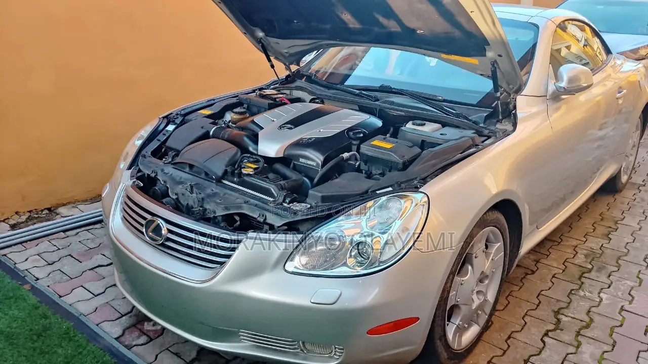 Lexus SC 430 2010 Gold