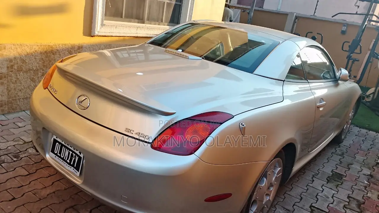 Lexus SC 430 2010 Gold
