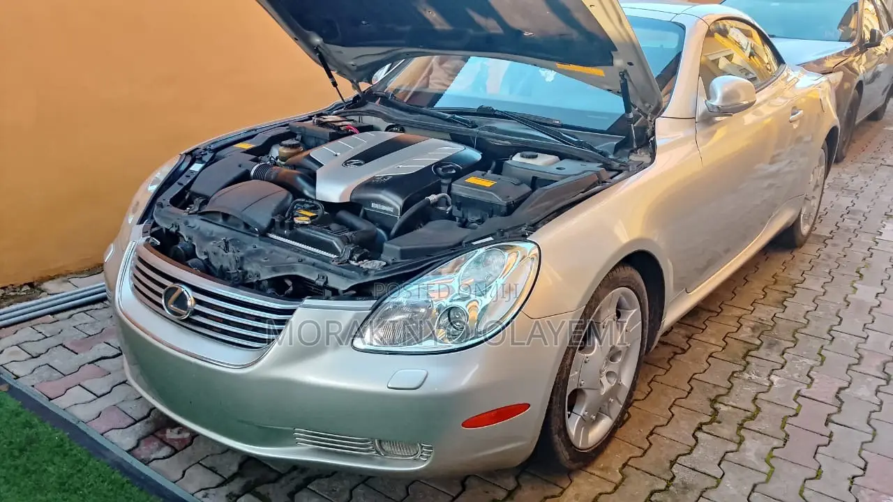 Lexus SC 430 2010 Gold