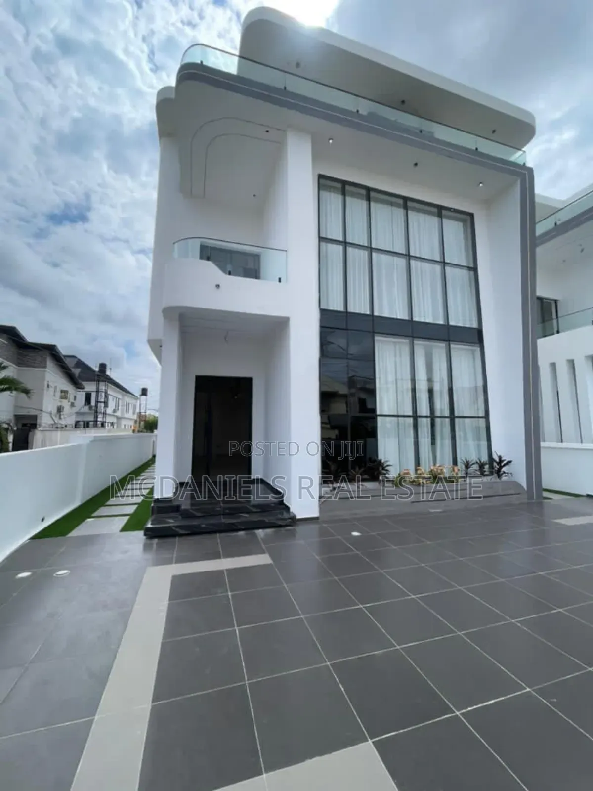 5bdrm Duplex in Ado / Ajah for sale