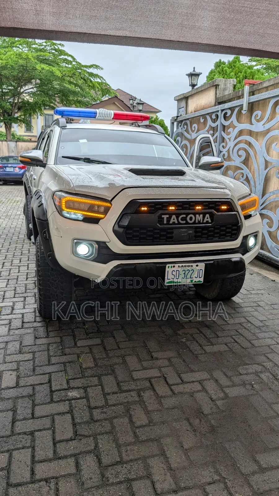 Toyota Tacoma 2022 White