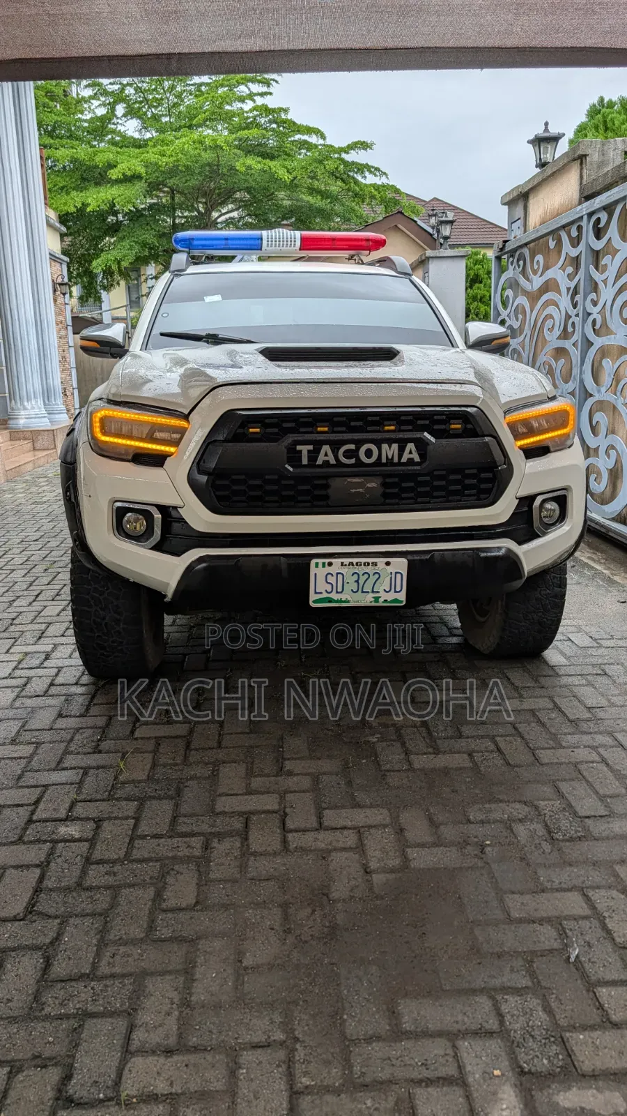 Toyota Tacoma 2022 White