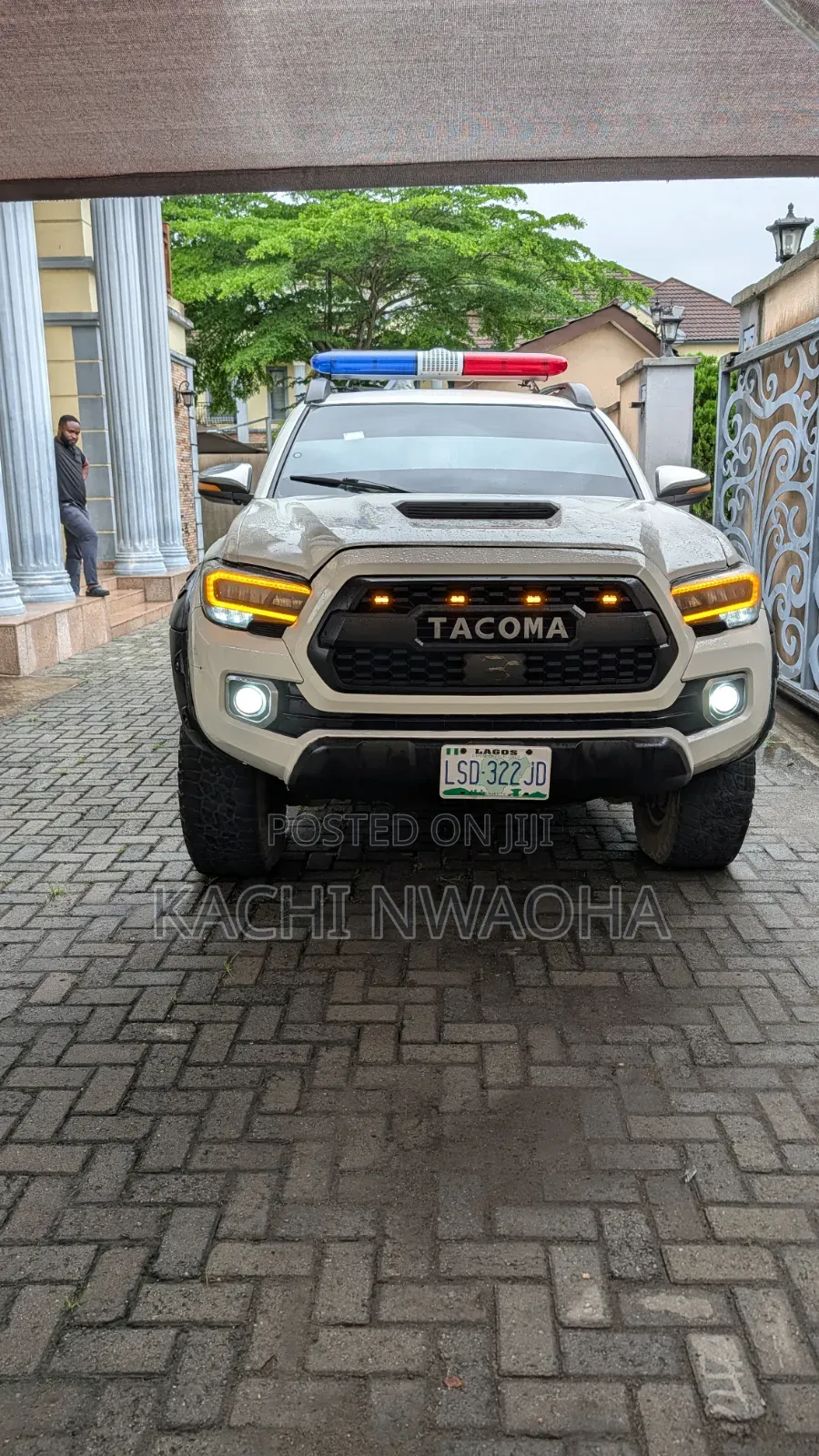 Toyota Tacoma 2022 White