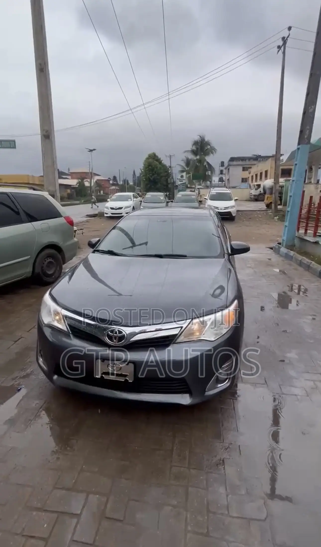 Toyota Camry XLE 4dr Sedan (3.5L 6cyl 6A) 2014 Gray