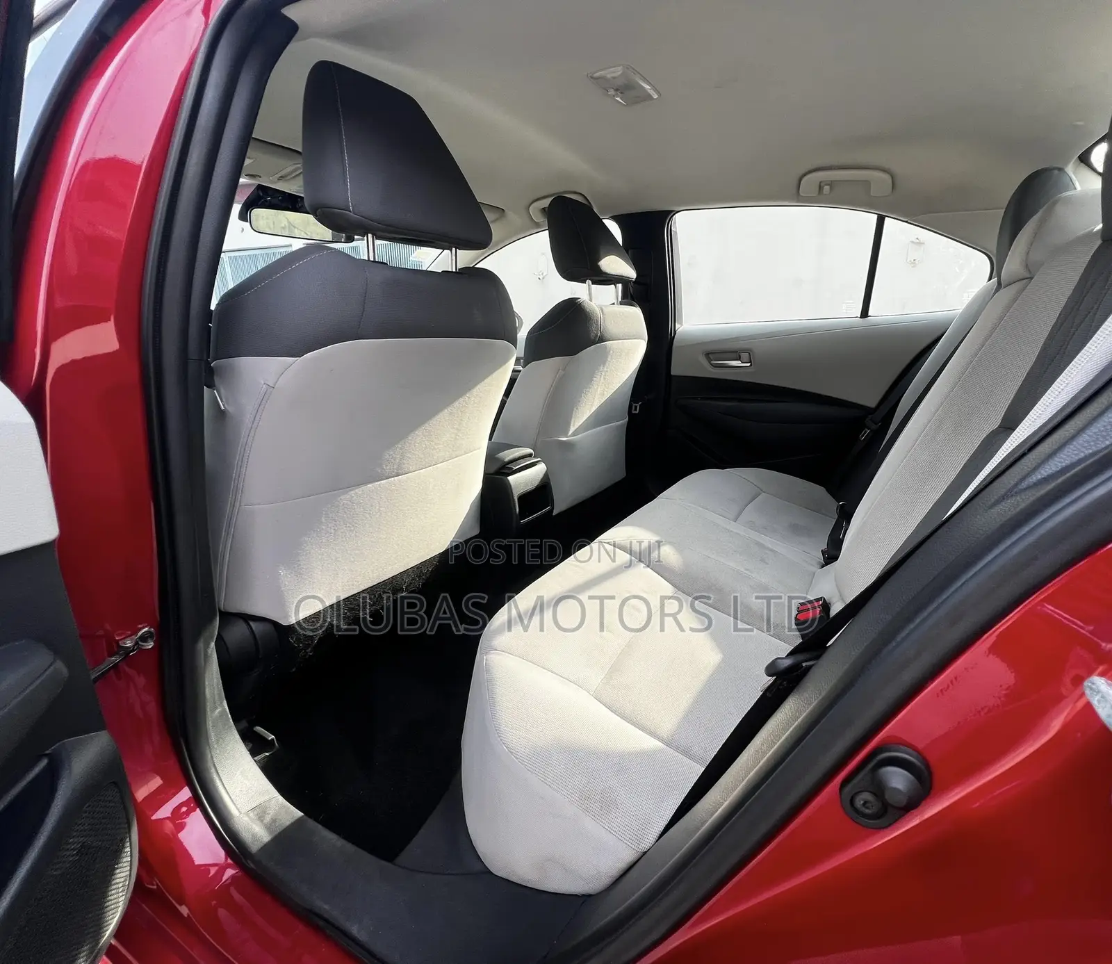 Toyota Corolla LE 2020 Red