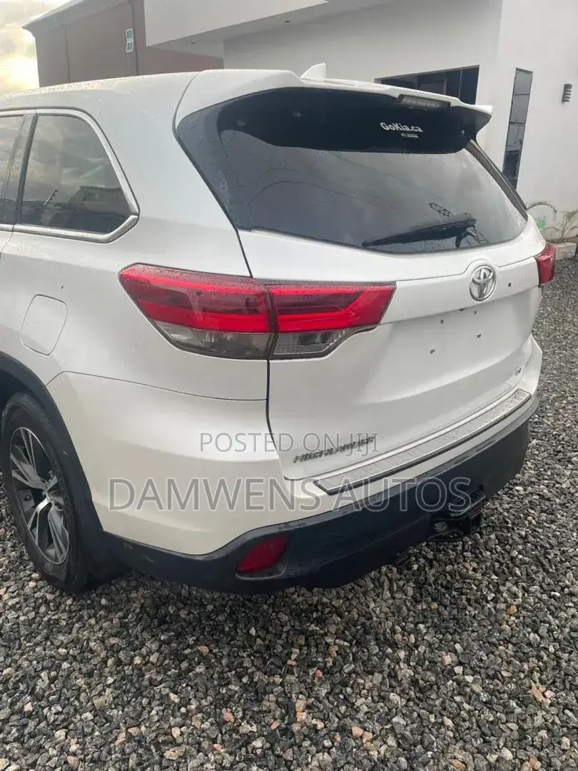 Toyota Highlander Limited 4x4 V6 (3.5L 6cyl 8A) 2017 White