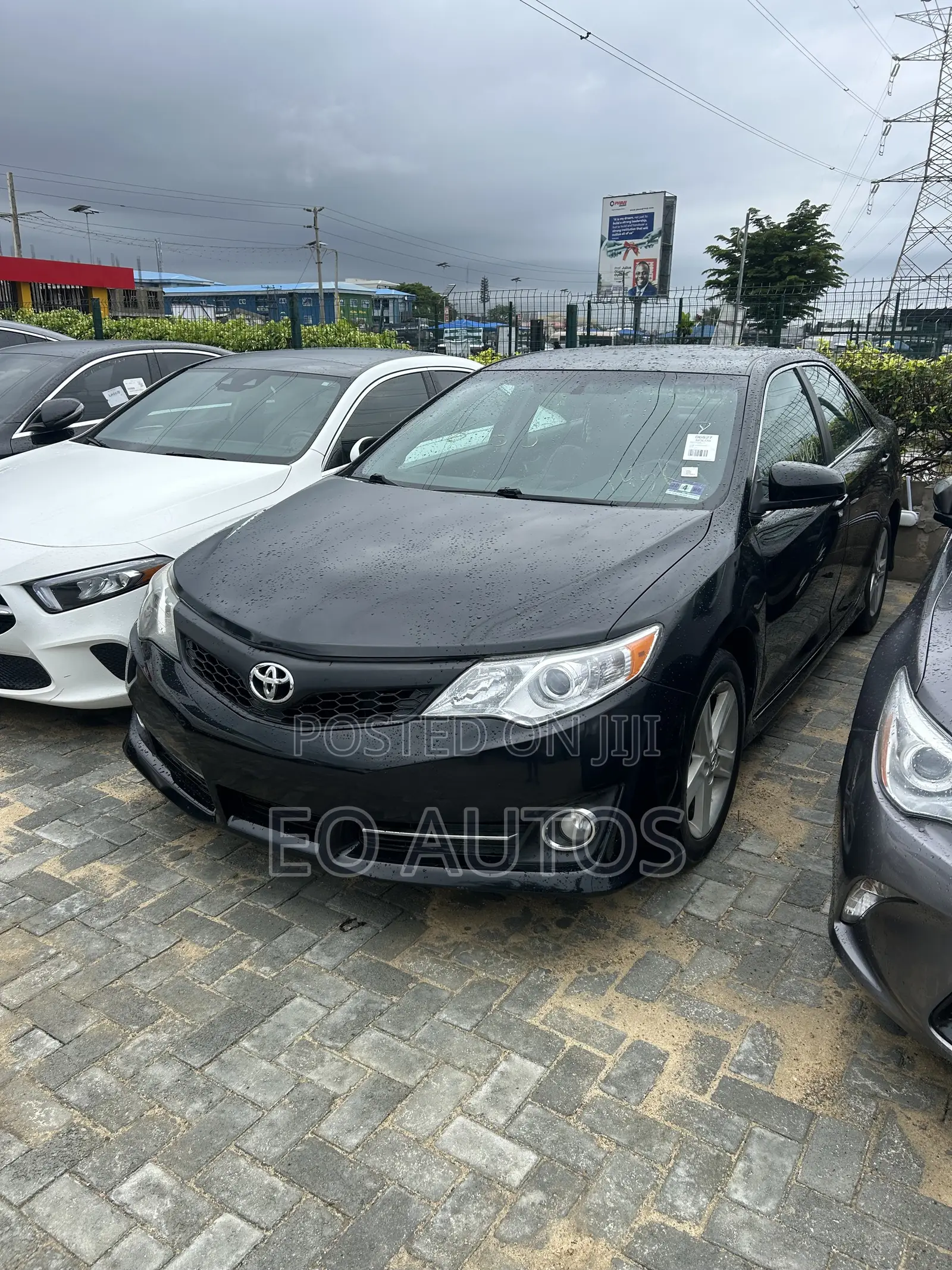 Toyota Camry SE 4dr Sedan (2.5L 4cyl 6A) 2014 Black