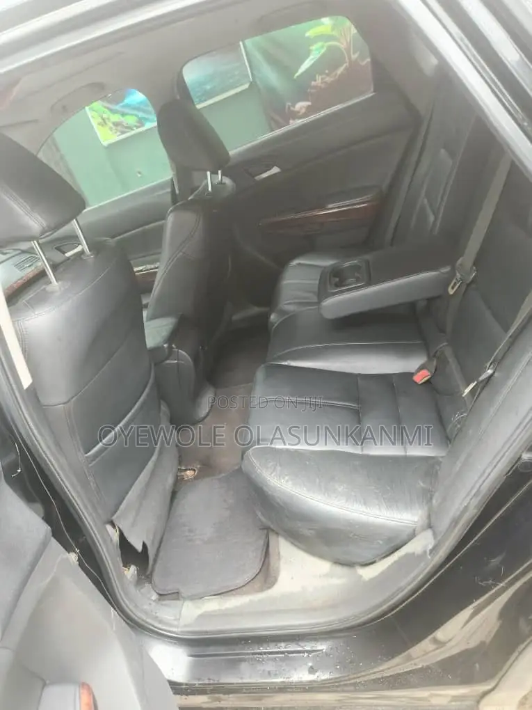 Honda Crosstour 2010 Black