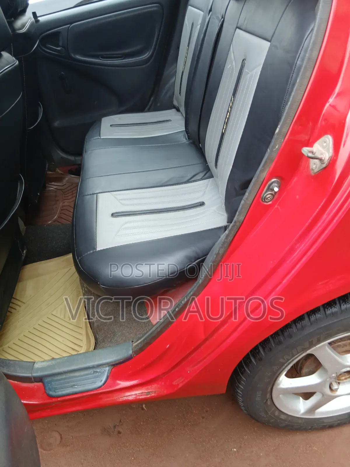 Toyota Yaris 2005 Red
