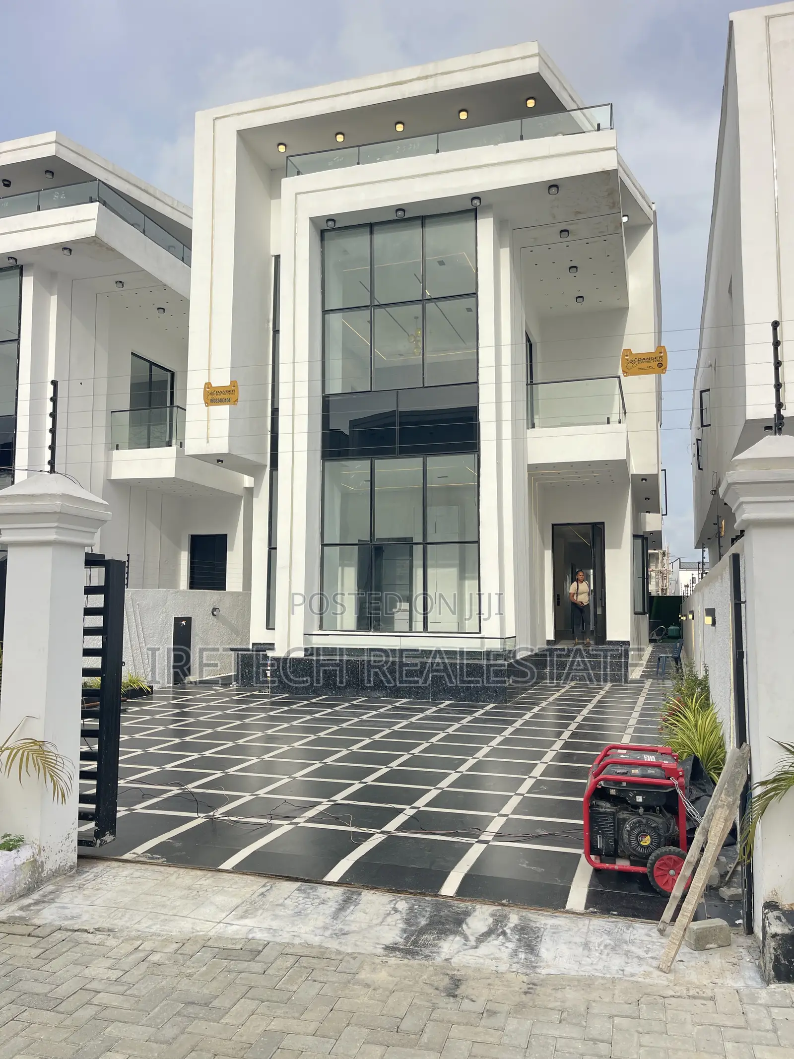 5bdrm Duplex in Ajah In A Gated for sale