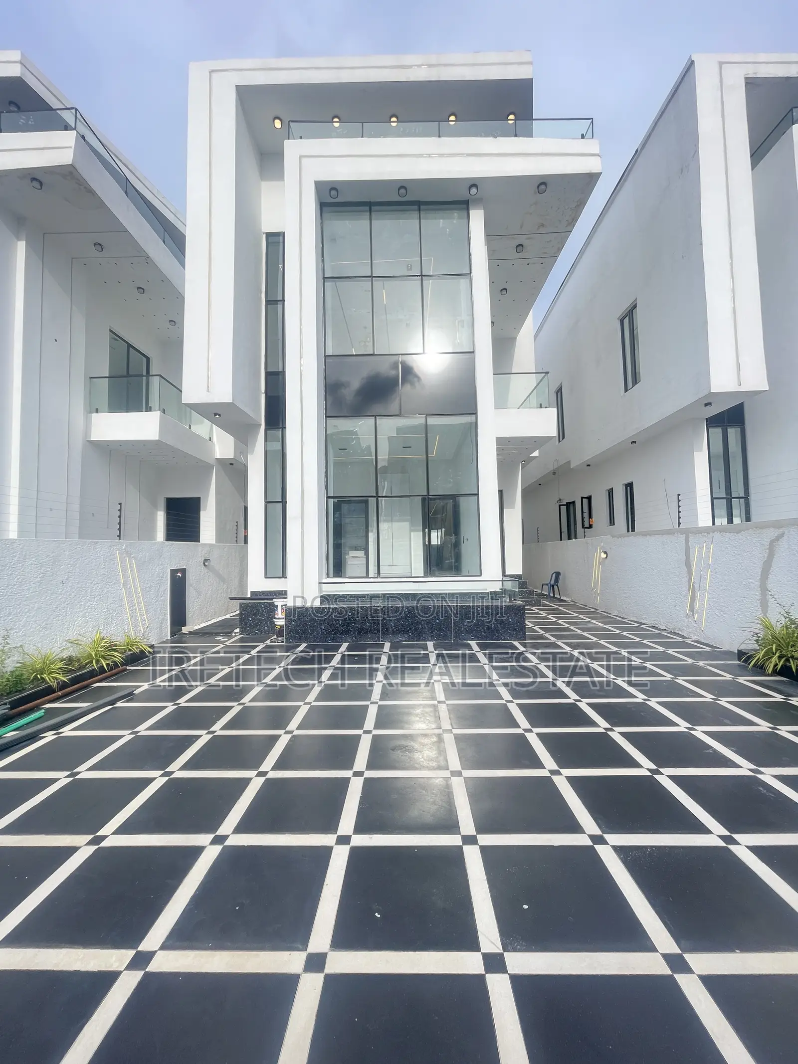 5bdrm Duplex in Ajah In A Gated for sale