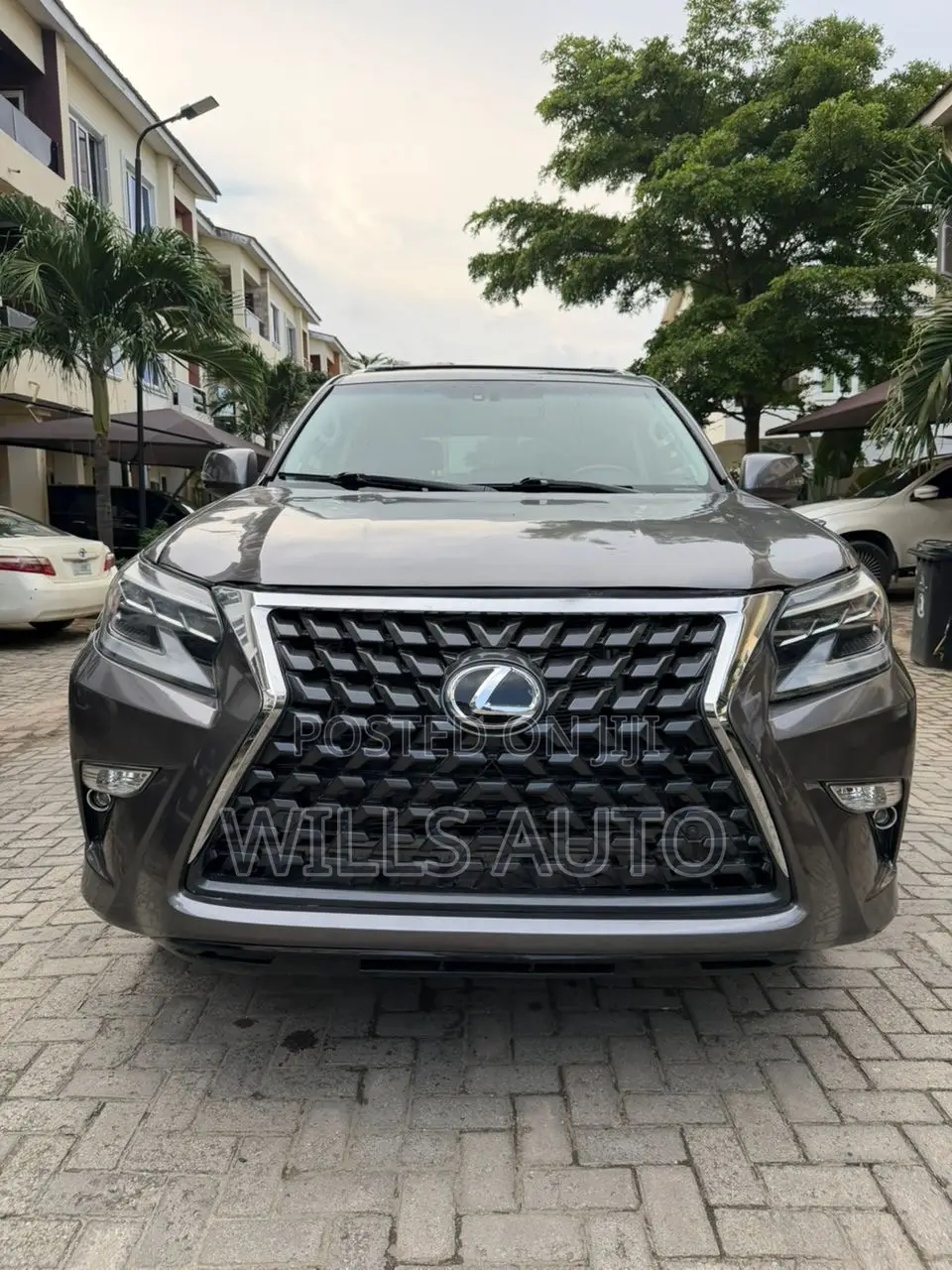 Lexus GX 2012 Gold