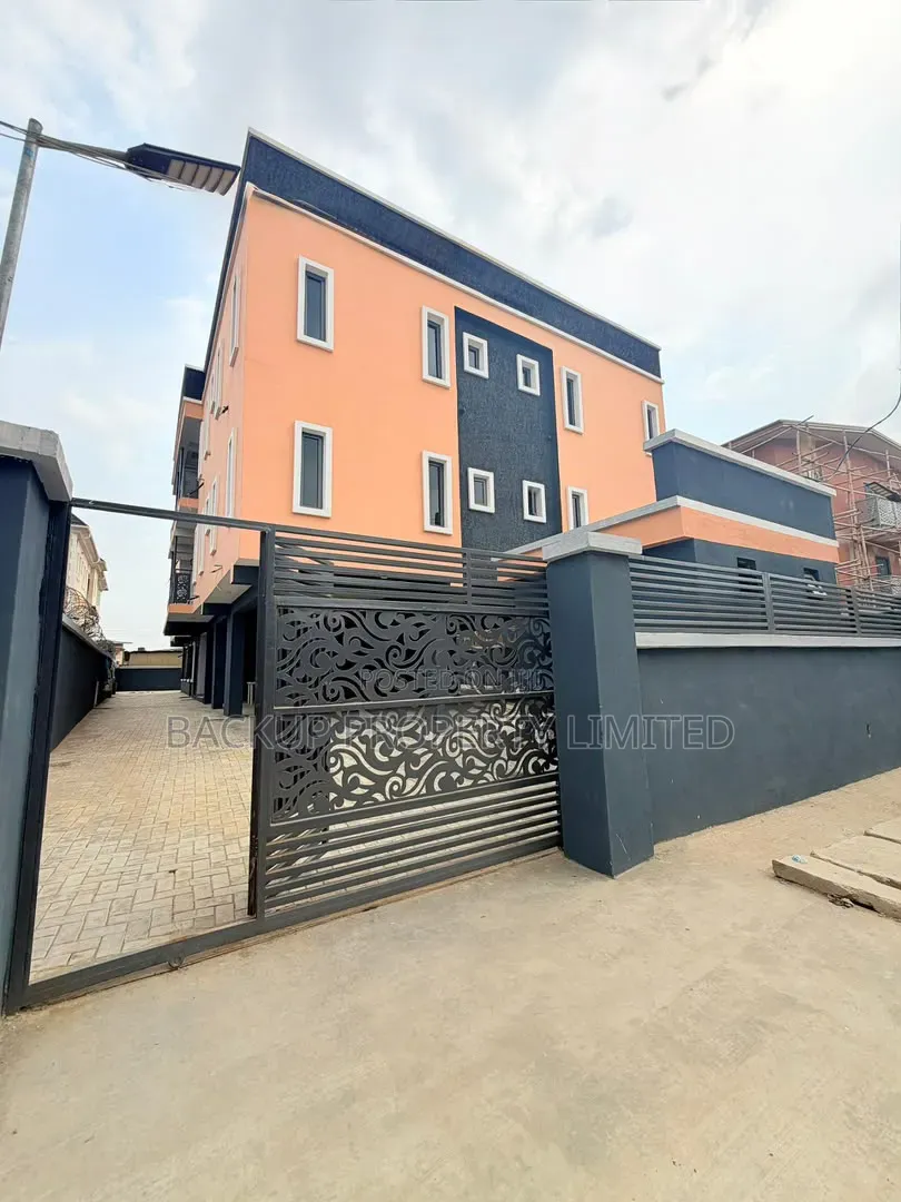 3bdrm Apartment in Ifako-Gbagada for sale