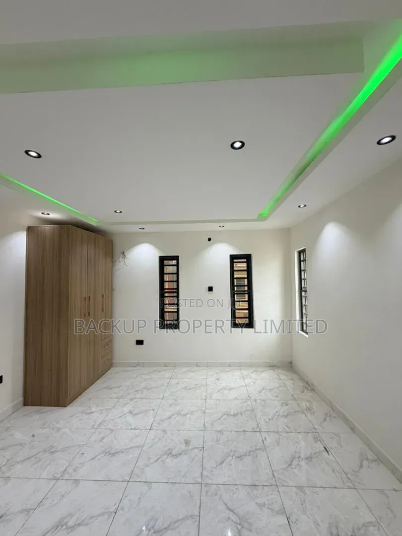 3bdrm Apartment in Ifako-Gbagada for sale