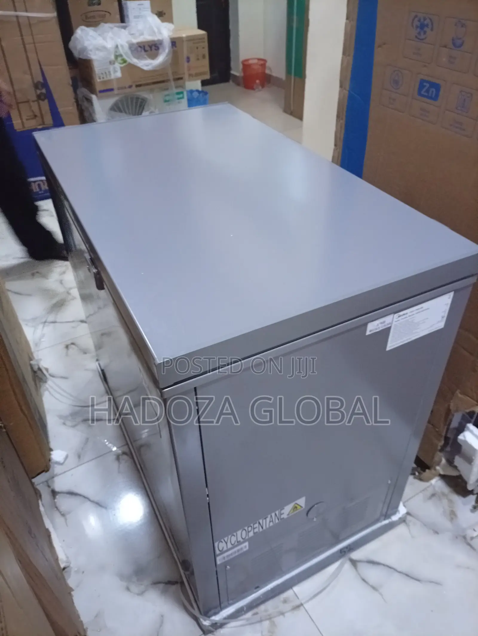 Midea Freezer 249l – Maximum Freshness Guaranteed