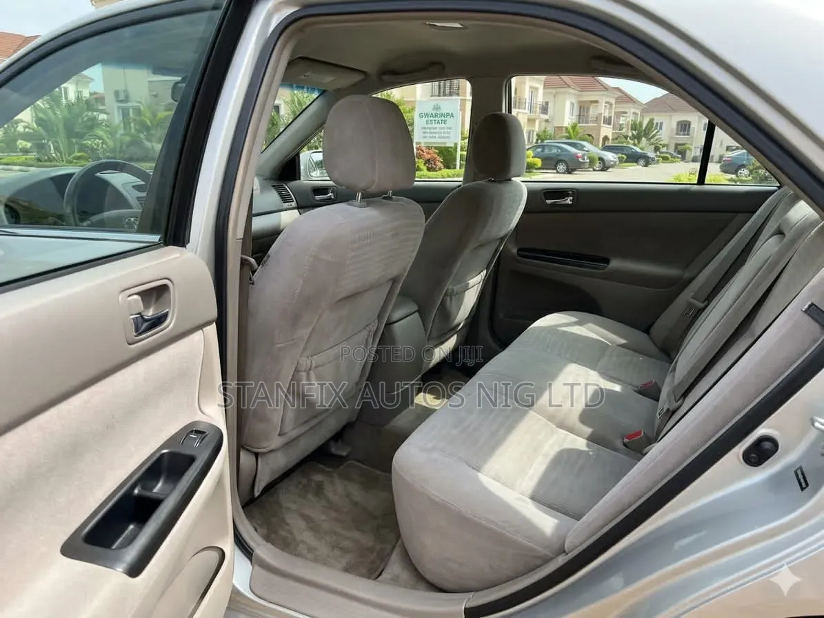 Toyota Camry 2005 Silver
