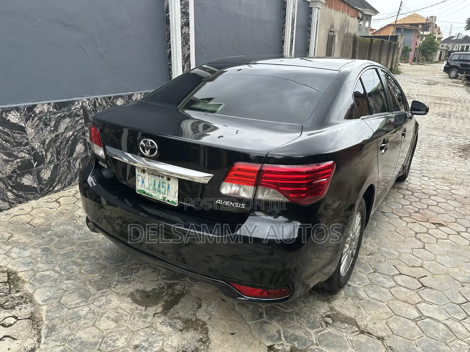Toyota Avensis 2.0 Advanced Automatic 2012 Black