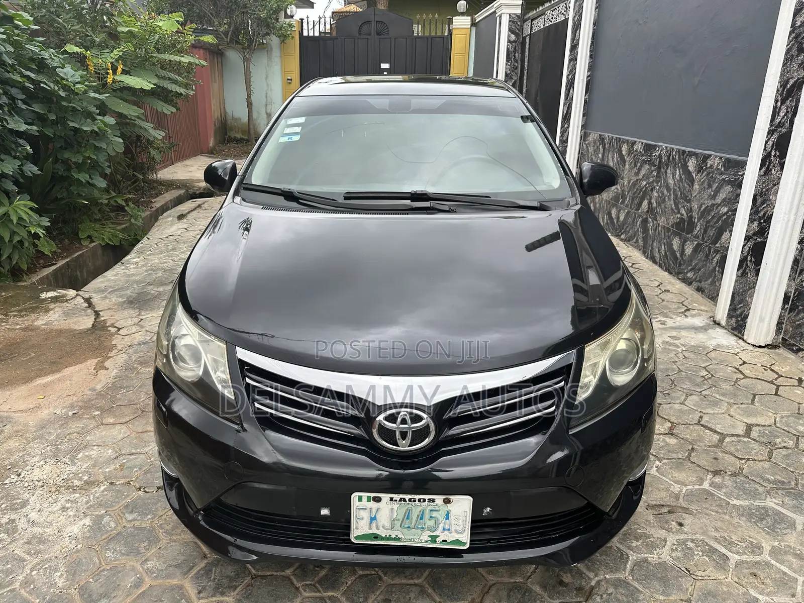 Toyota Avensis 2.0 Advanced Automatic 2012 Black