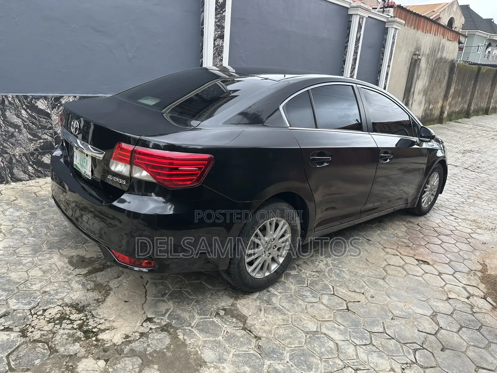 Toyota Avensis 2.0 Advanced Automatic 2012 Black