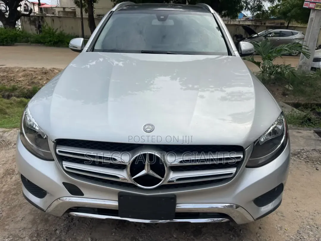 Mercedes-Benz GLC-Class GLC 300 2025 Silver