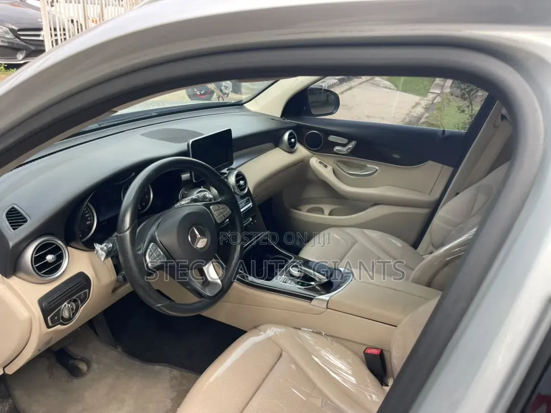 Mercedes-Benz GLC-Class GLC 300 2025 Silver
