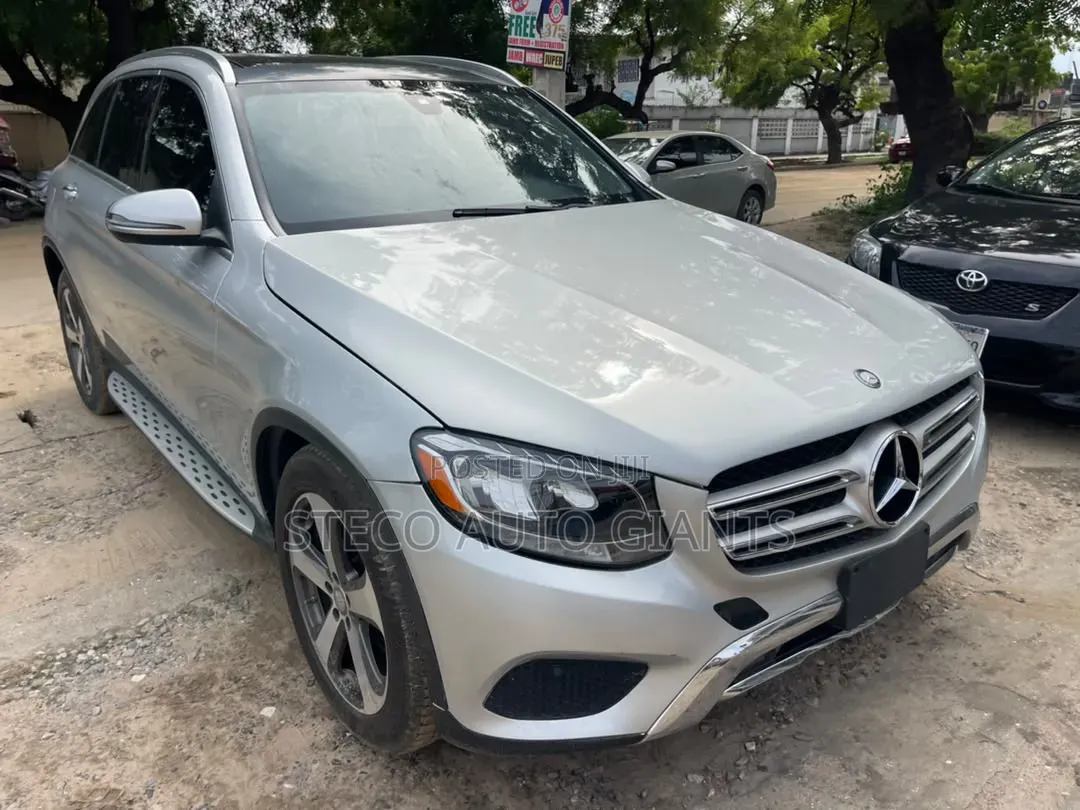 Mercedes-Benz GLC-Class GLC 300 2025 Silver