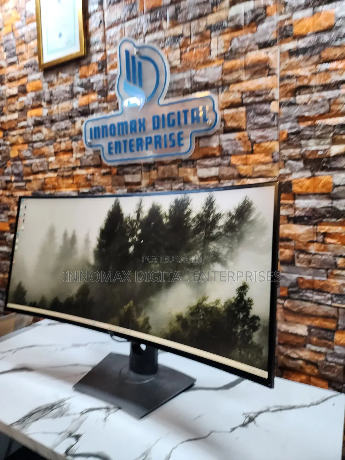 Dell Ultrasharp 38-Inch Ips Curved Monitor With Usb-C