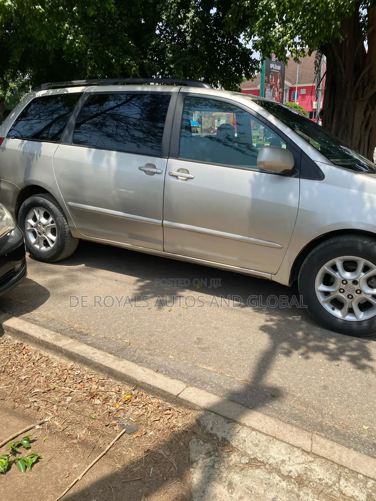 Toyota Sienna XLE FWD 2006 Silver