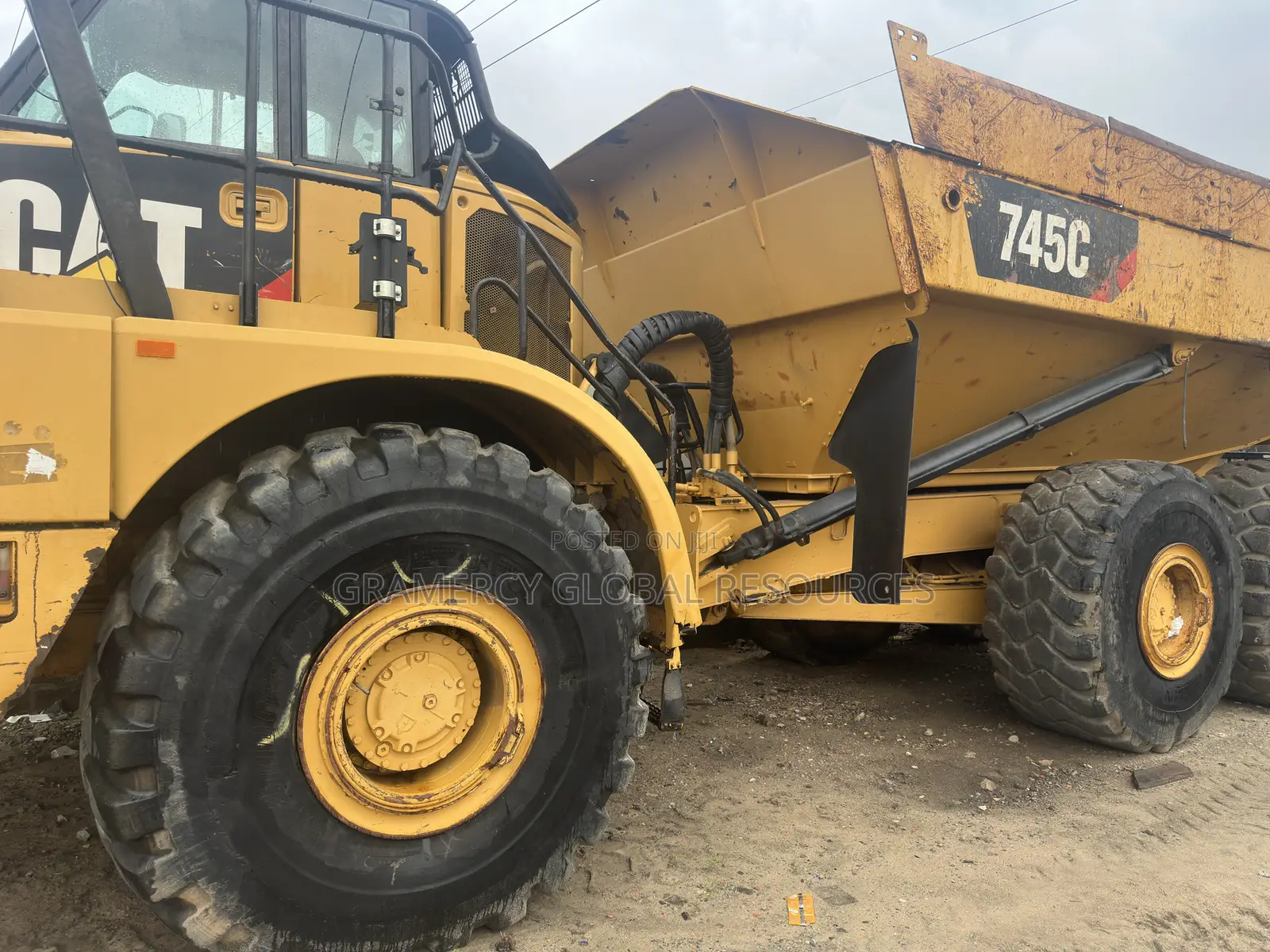 Foreign Used Caterpillar Articulated Dumper Trucks -45tons