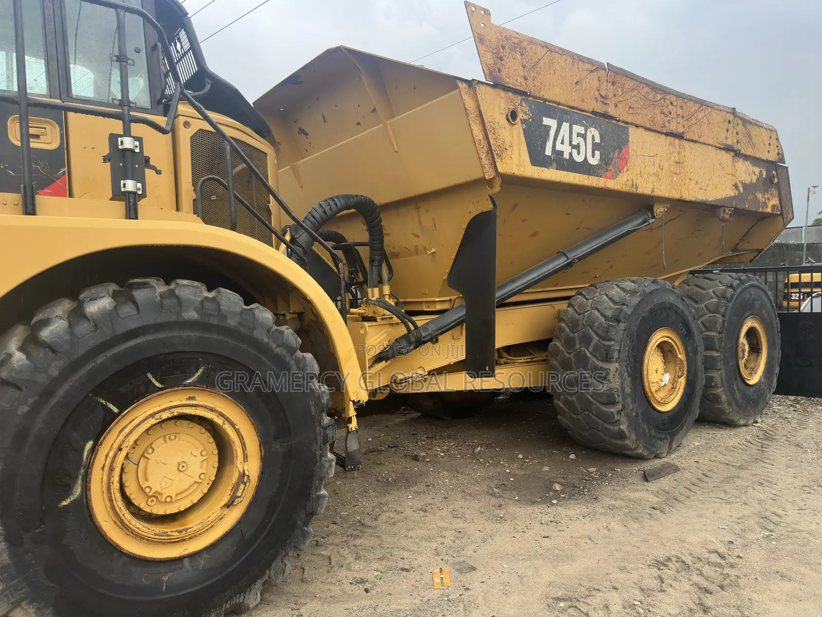 Foreign Used Caterpillar Articulated Dumper Trucks -45tons