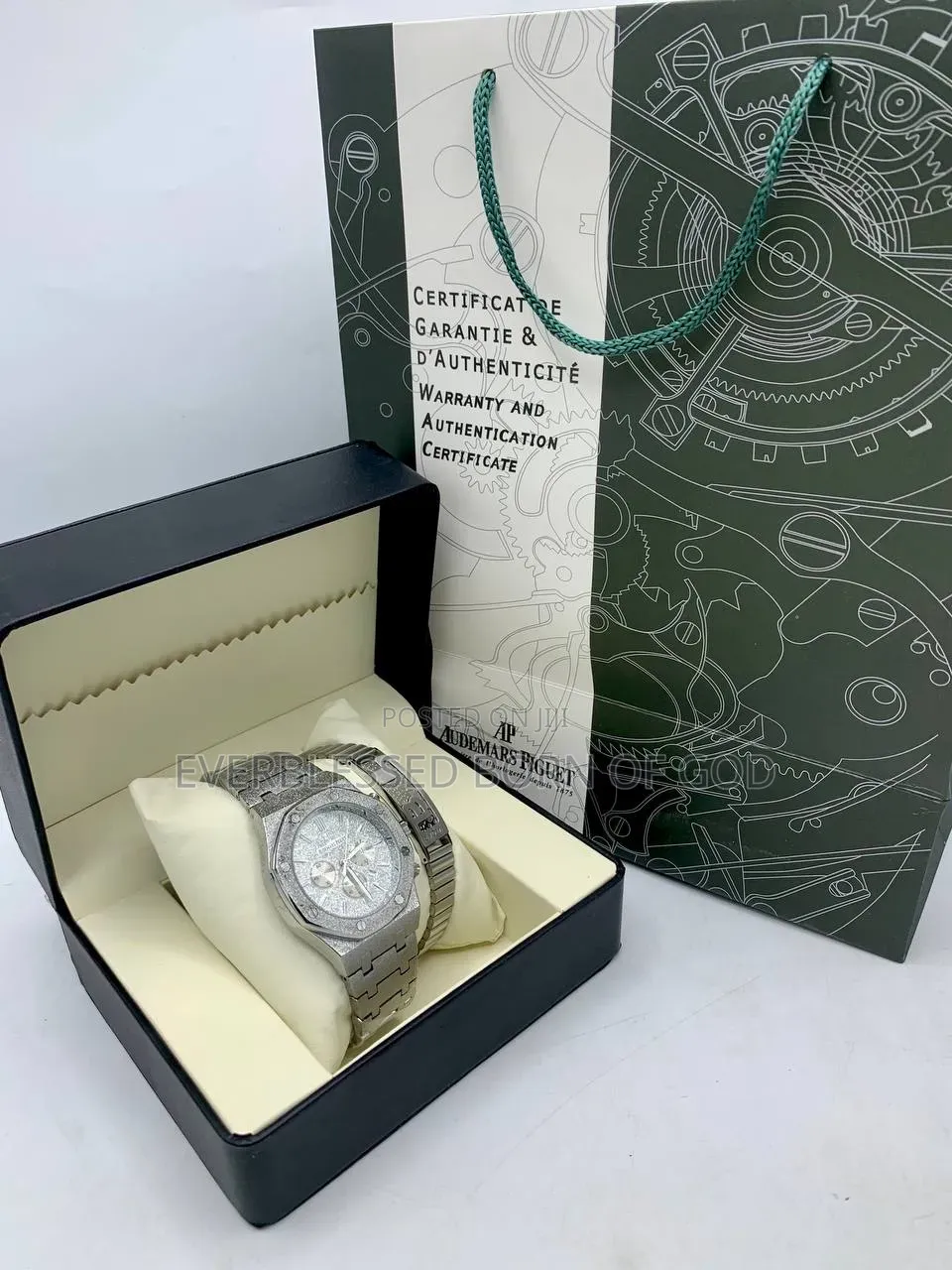 Quality Ap Watch and Bracelet Set