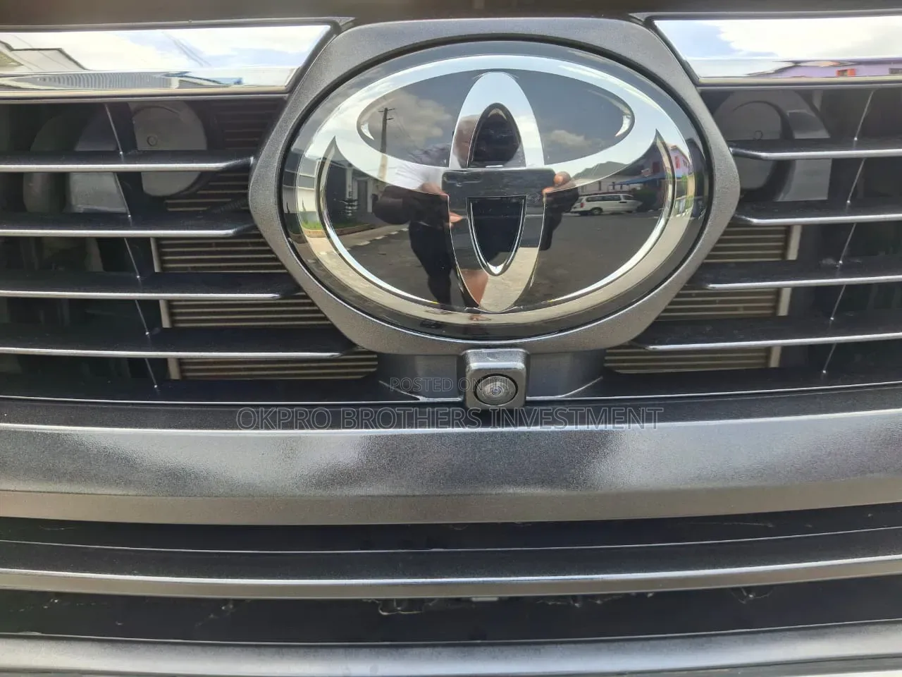 Toyota Hilux 2024 White