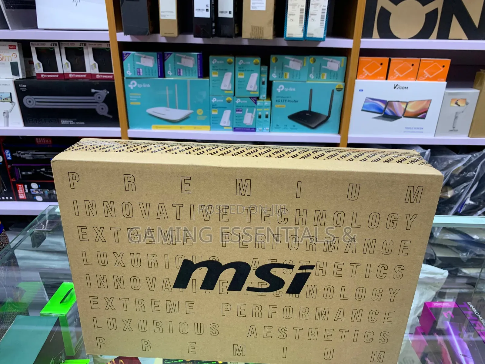 New Laptop MSI Cyborg 15 16GB Intel Core i7 SSD 512GB