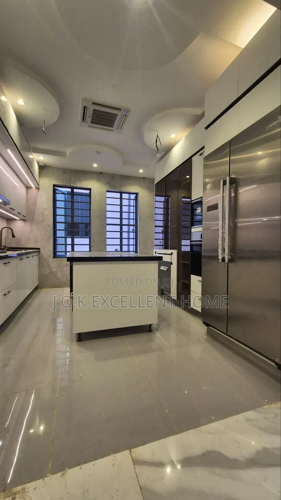 5bdrm Duplex in Ikeja GRA for sale