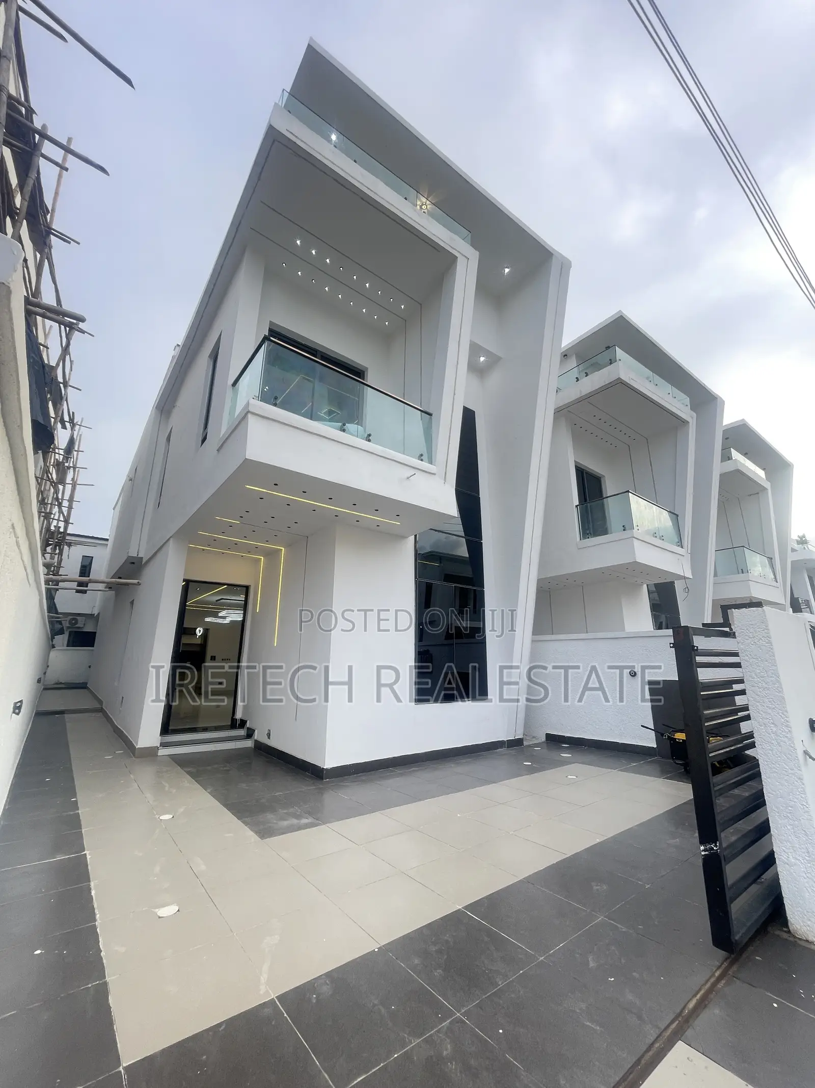 4bdrm Duplex in Lekki Palm Estate, Ado / Ajah for sale