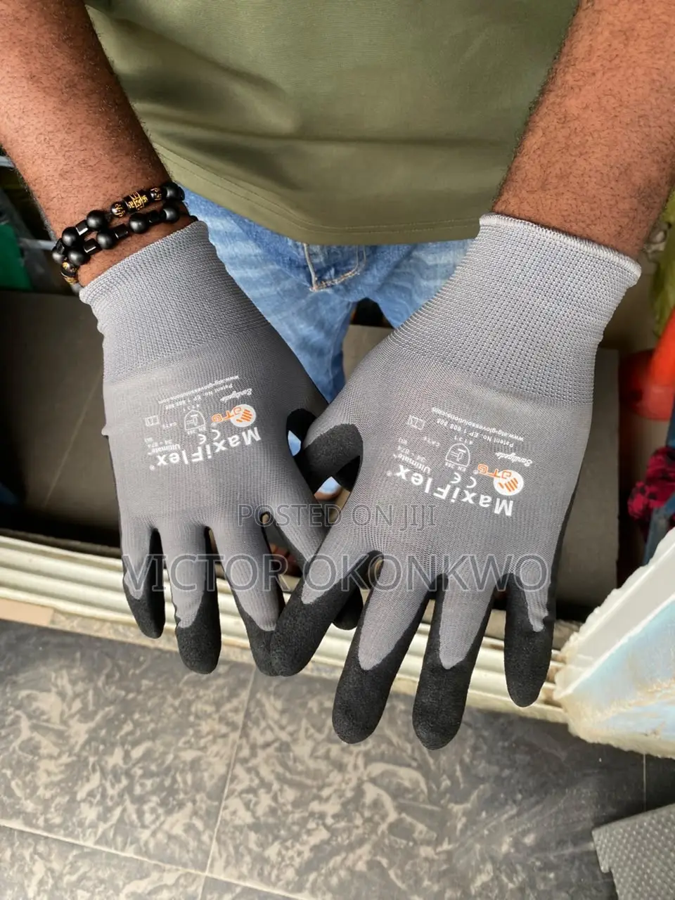 Maxiflex Glove (Non Dotted)