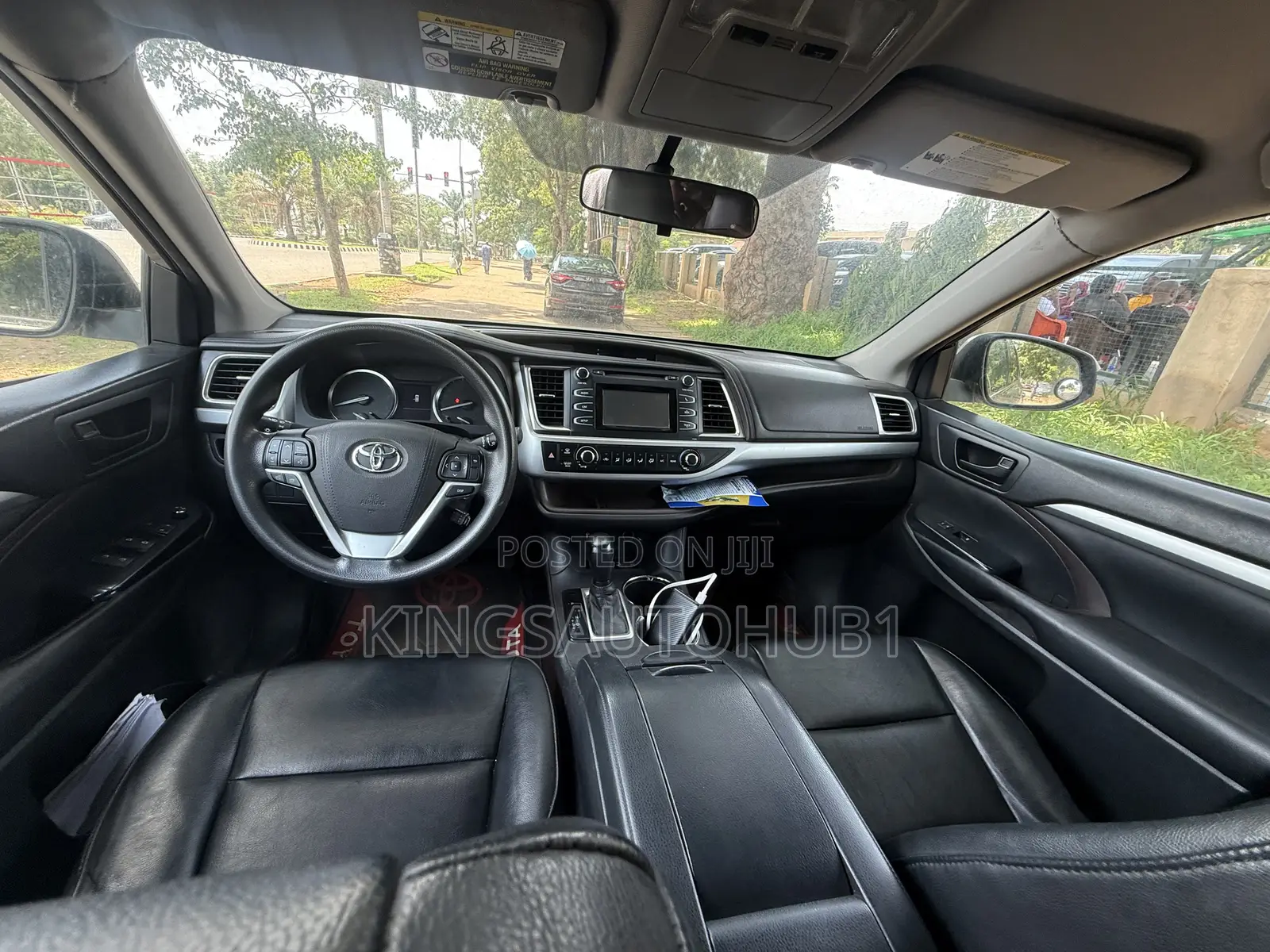 Toyota Highlander LE Plus V6 4x2 (3.5L 6cyl 6A) 2016 Gold