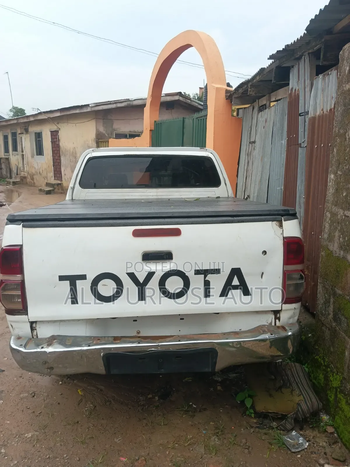 Toyota Hilux 2012 White
